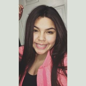 Meet your Posher, Cristina